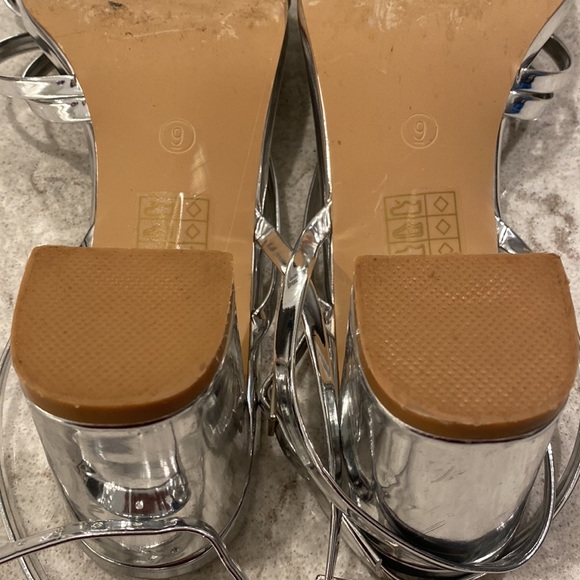 Lacuone strappy heels - Picture 5 of 5